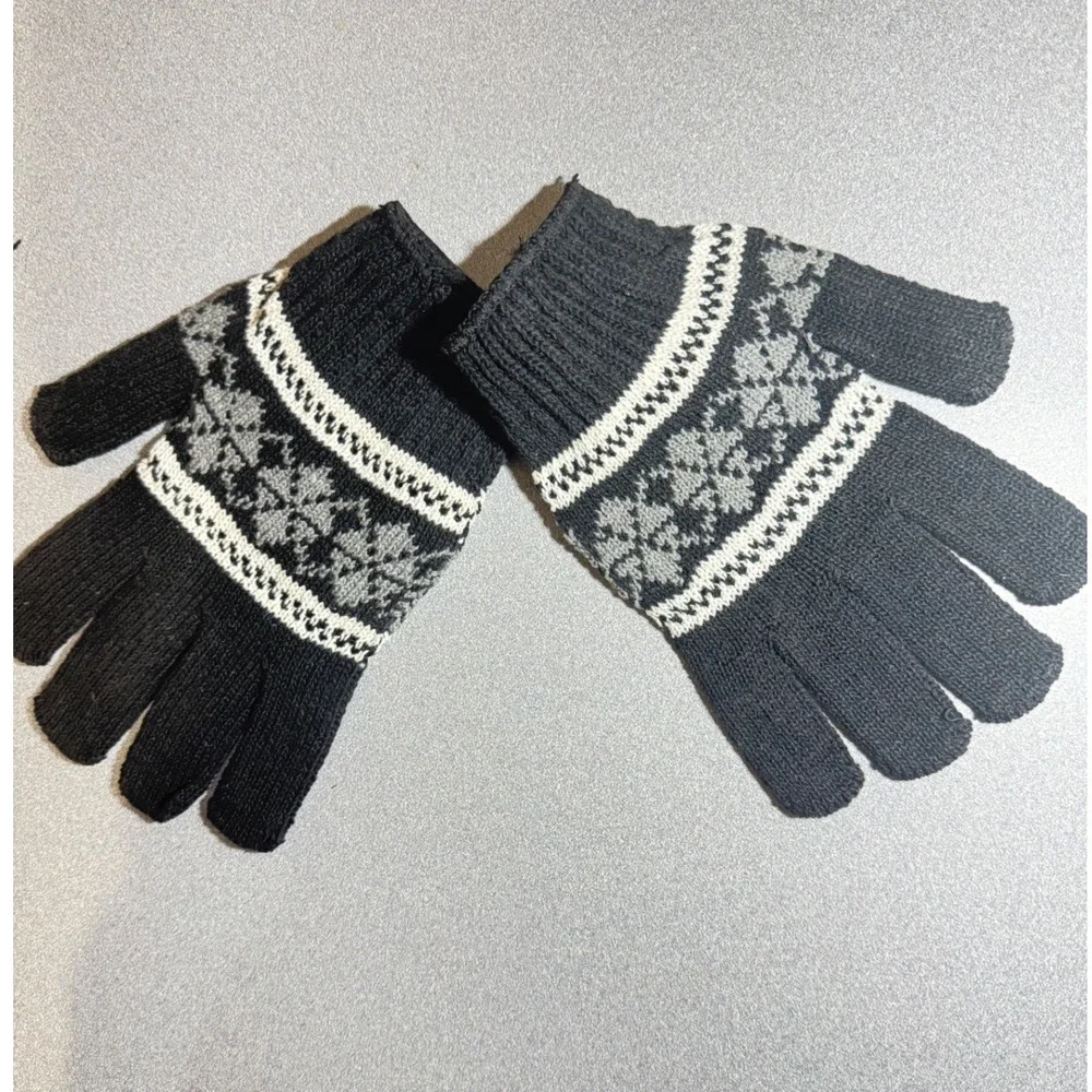 Black Knit Gloves Snowflake Fair Isle Design Winter Warmth unisex